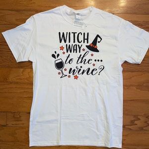 NWT Witch way to the wine Halloween tshirt